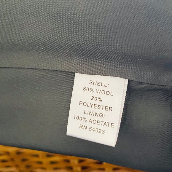 Banana Republic Pleated Wool Skirt - Picture 4 of 4